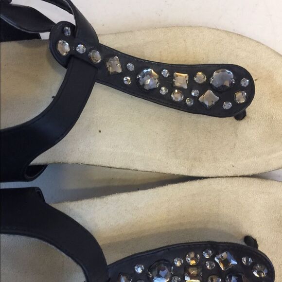 Avenue “Sarah” black thong sandals size 9 wide - Picture 5 of 7